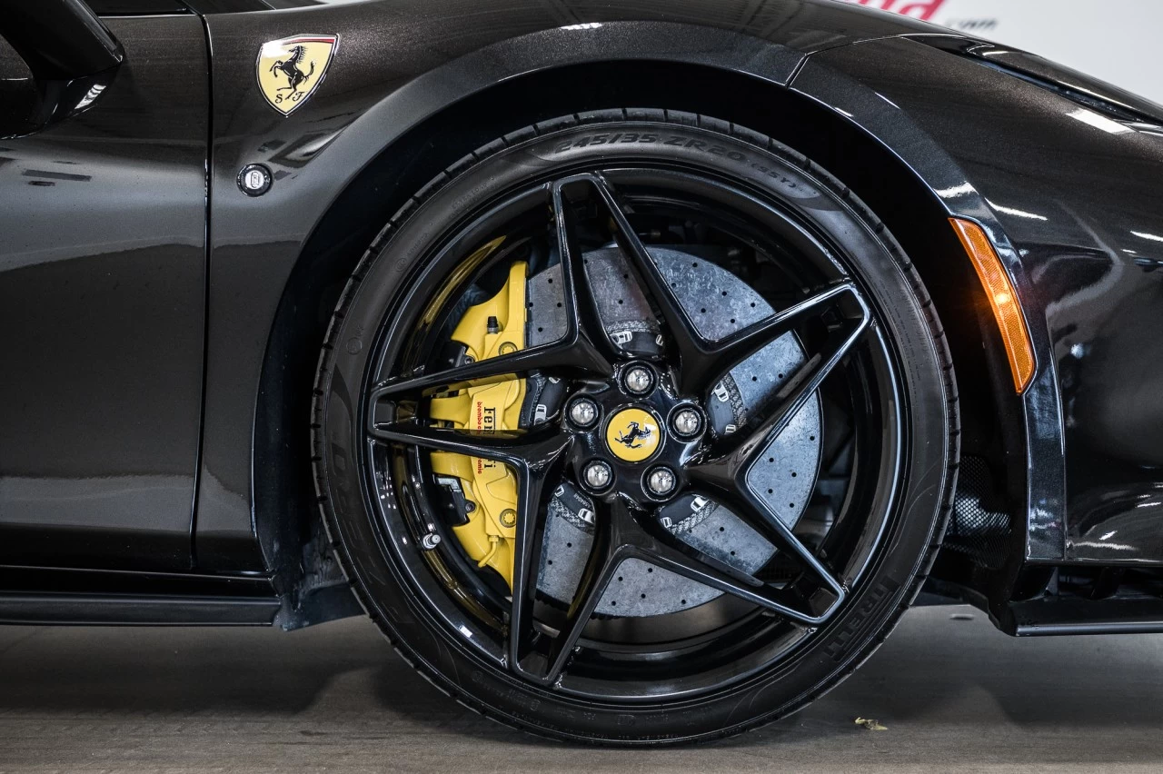 2021 Ferrari F8 Spider  Image principale
